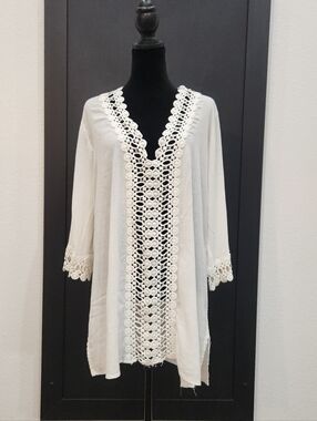 La Blanca Island Fare V-Neck Crochet Trim Swim Cover-Up Tunic White M